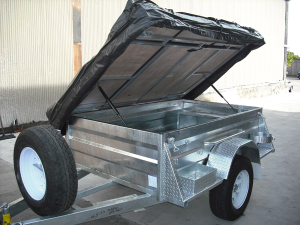 Lift up hinged Tent on Gas Struts for easy access & easy lifting